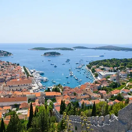Robinsonstyle * Stari Grad (Hvar)