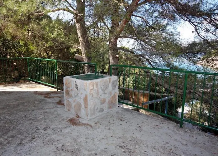 Robinsonstyle * Stari Grad (Hvar)